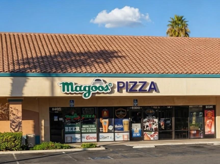 Magoos Pizza